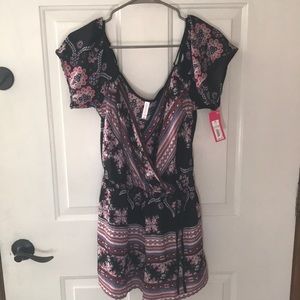 Short sleeve romper